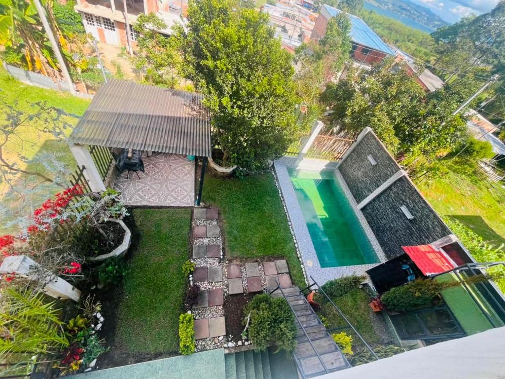 3-Story House in Lago Calima Pool and Terrace - 1