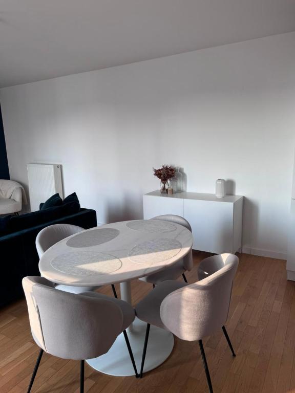A 5-minute break from Disney, direct access to Paris - 5
