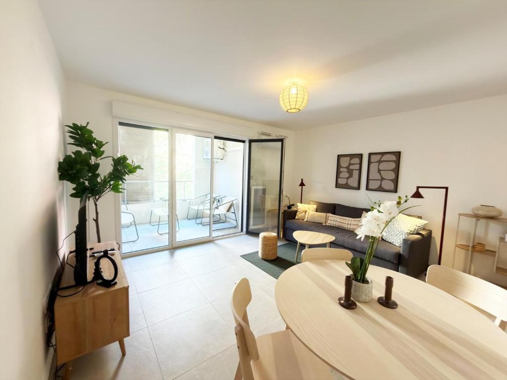 INFINICE AP4514 by Riviera Holiday Homes - 4