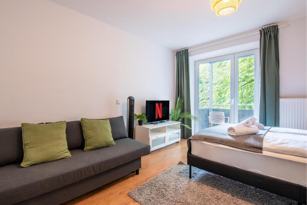 Stilvolle Wohnung mit Balkon- Wenige Gehminuten von der Altstadt - 2