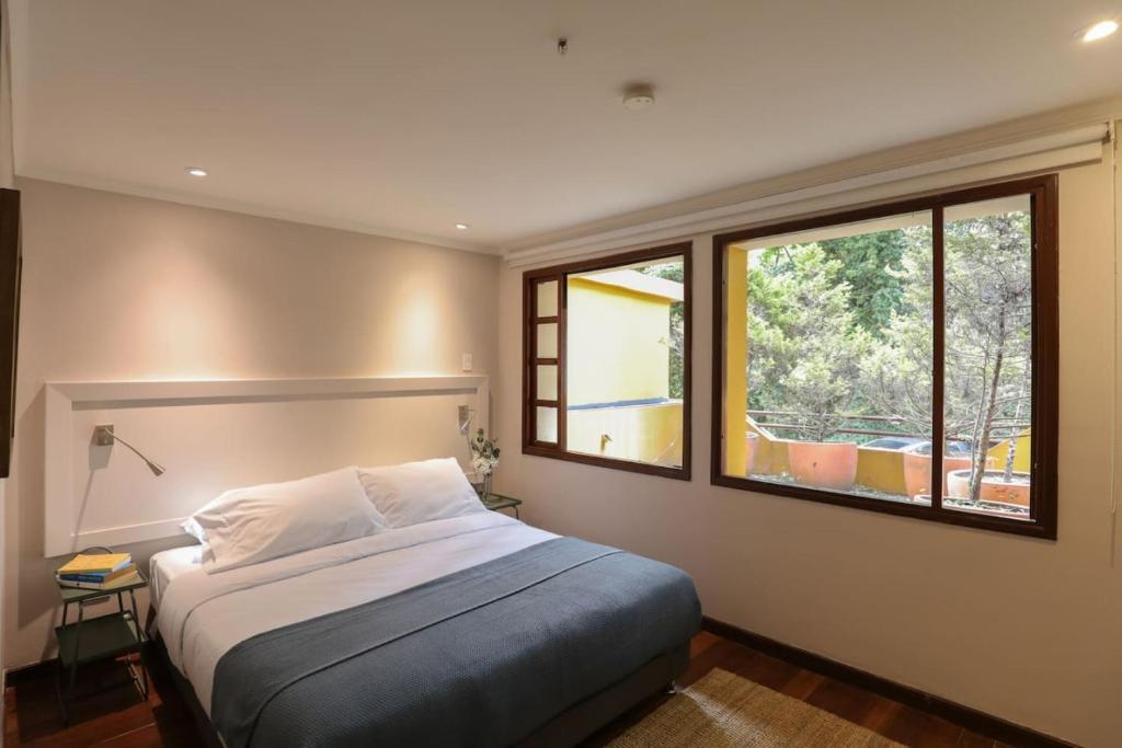 Modern Comfort in the Heart of Zona G 202 - 5