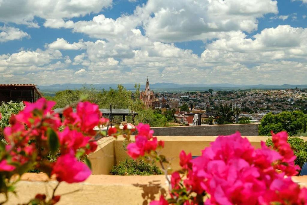 San Miguel Home Rooftop & City Center Views - 5