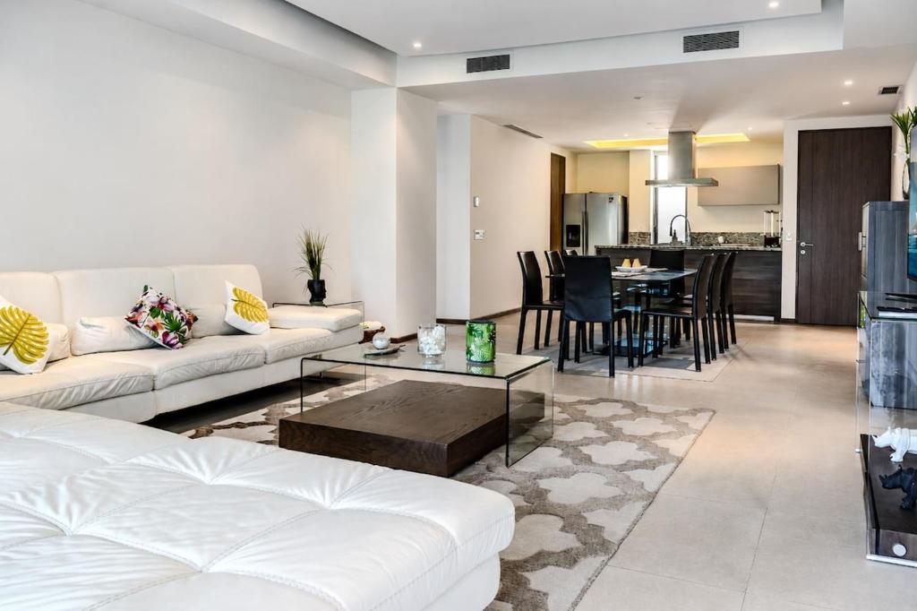 Torre Bali Luxury Resort in Isla Residences - 4