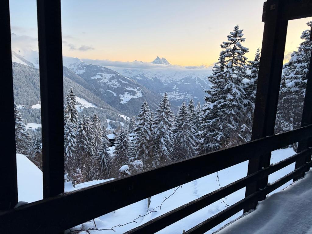 Beautiful chalet with exceptional views, ski-to-door, very quiet - 5