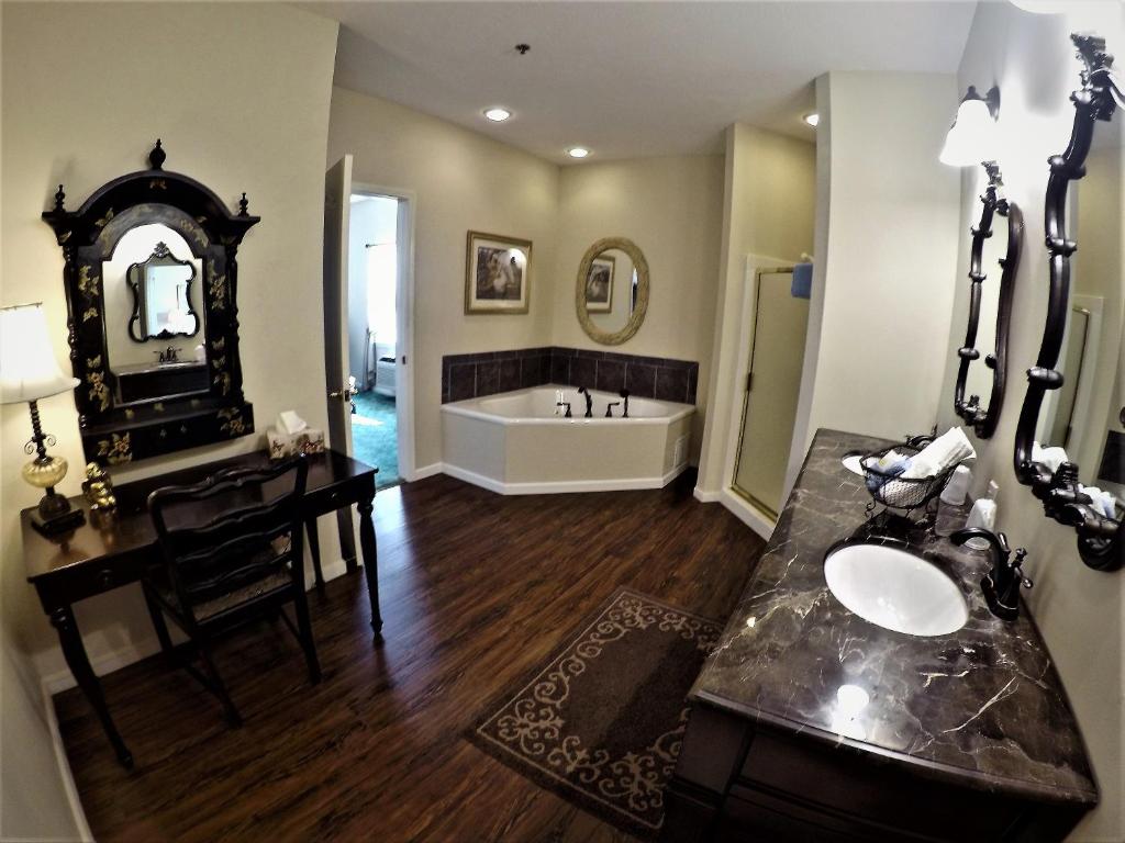 Bradford House Bed and Breakfast photo