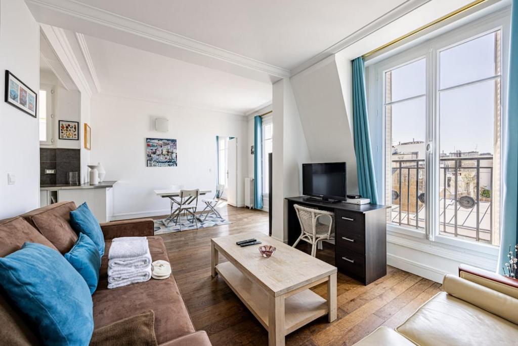 Paris 8th arrondissement - Champs Elysées - Balcony - 1 bedroom - 2
