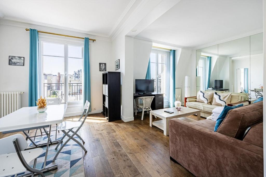 Paris 8th arrondissement - Champs Elysées - Balcony - 1 bedroom - 3