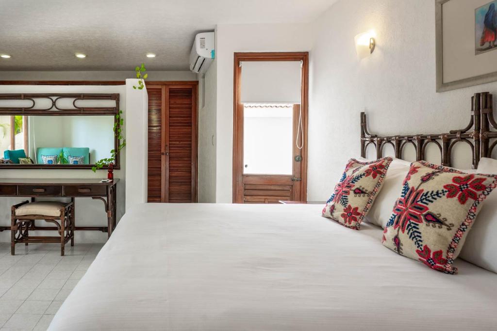 Matuk Beach House I Playacar 1 - 3