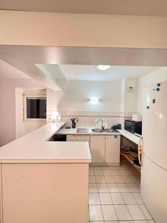 Central & Cozy Flat in Angers - 4