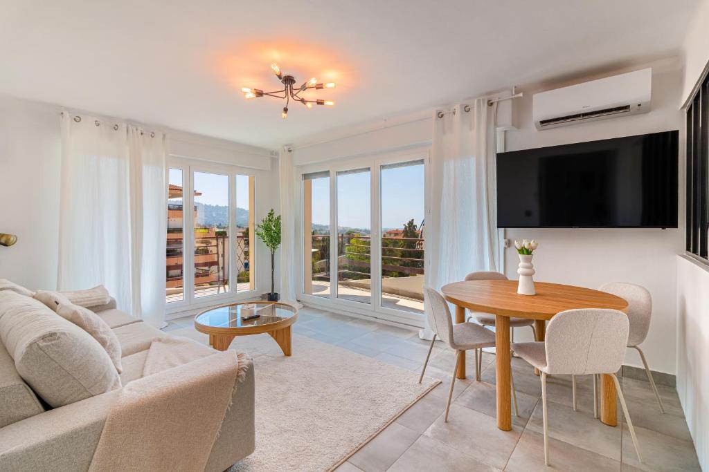 APPARTEMENT 70m2 DERNIER ÉTAGE LE CANNET VUE MER - 1