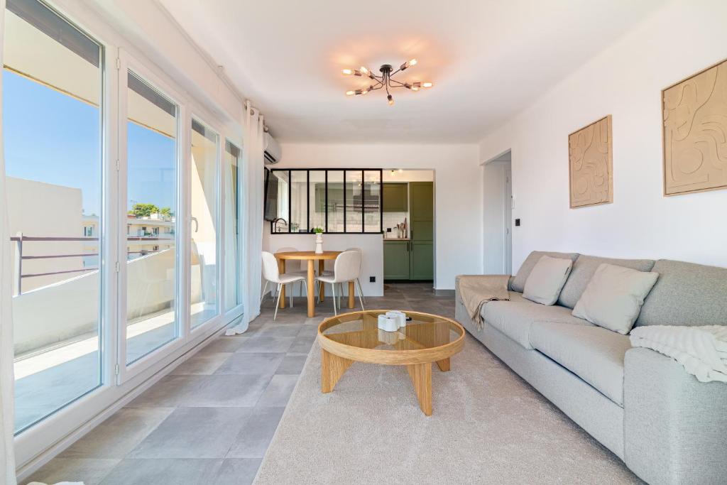 APPARTEMENT 70m2 DERNIER ÉTAGE LE CANNET VUE MER - 3