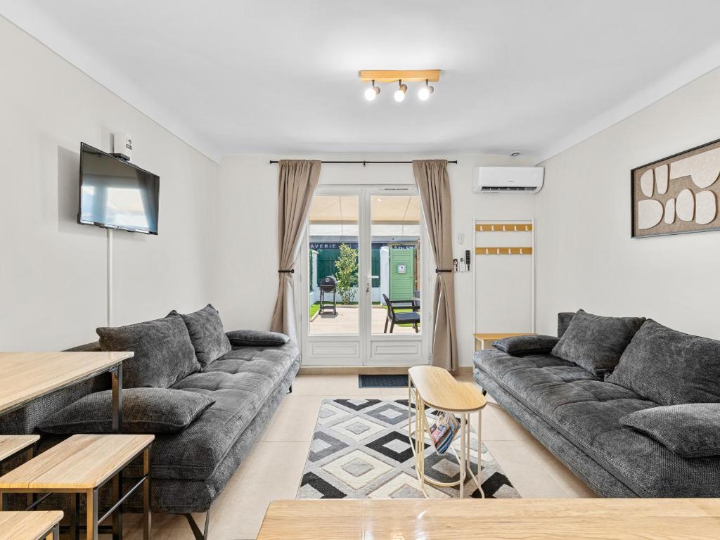 7 min walk to the sea, Free parking, 3 AC, Garden - 3