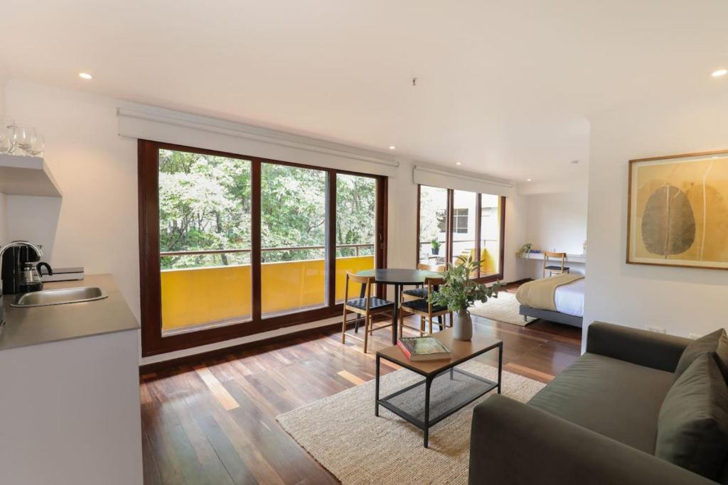Urban Charm Your Zona G Escape Awaits 501 - 1
