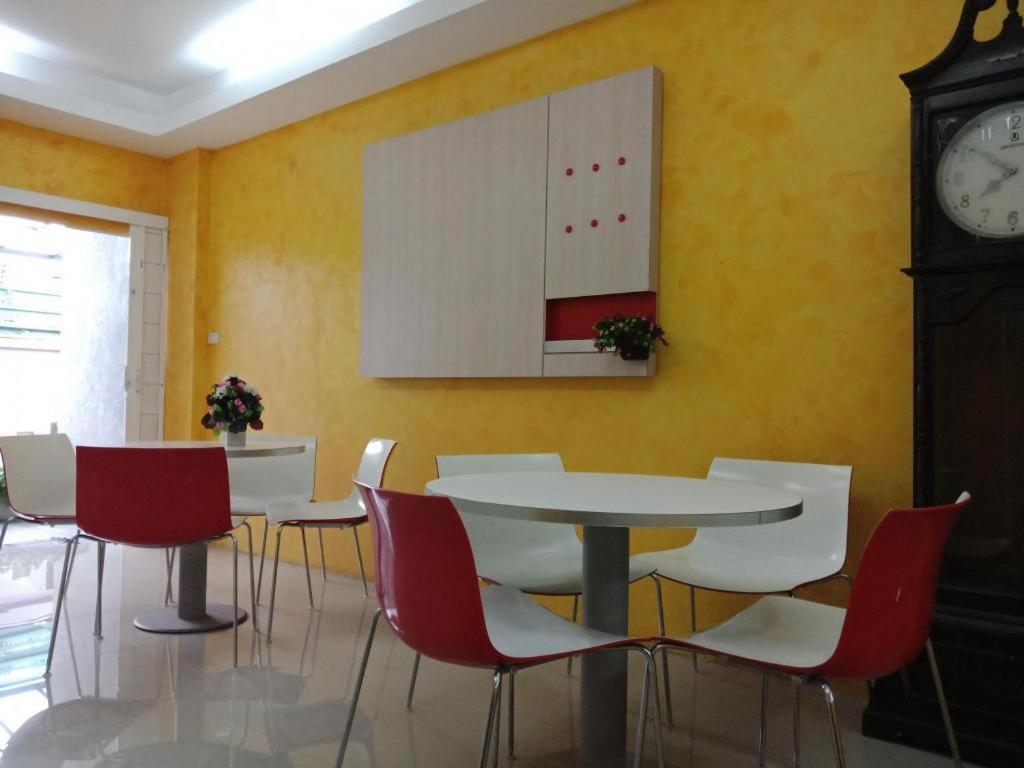 Your Place Hotel