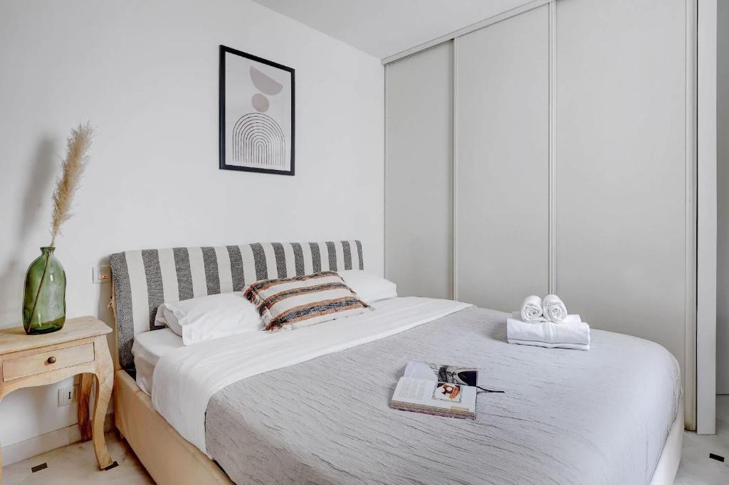 BnBNova - Madeleine & Champs-Élysées - 2BR 2BA with Balcony - 4