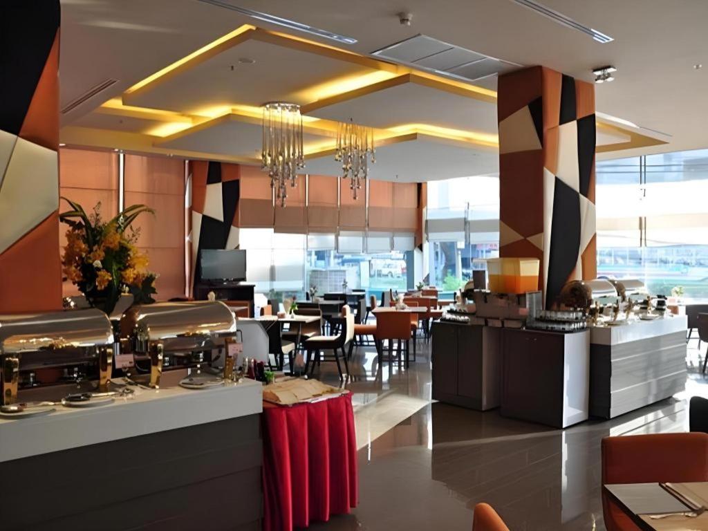 坦容英酒店 (Thamrongin Hotel)