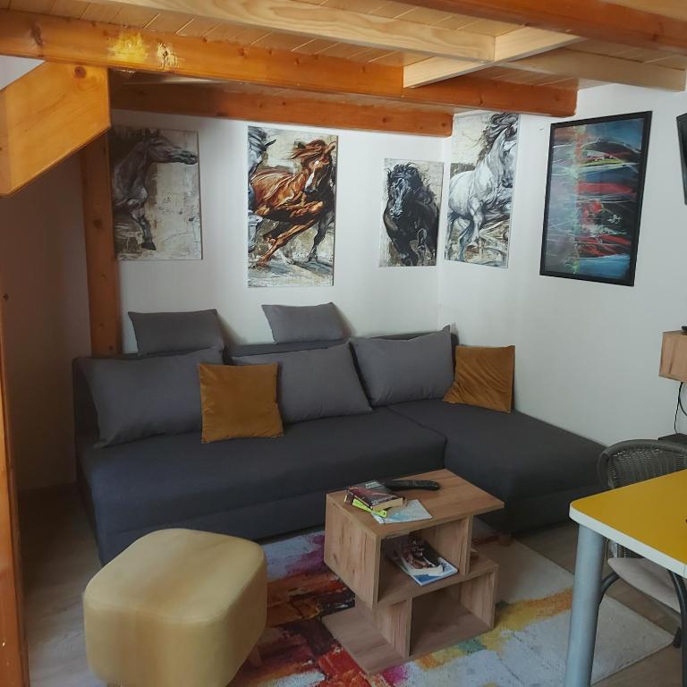 ArtCenterApartment - 1