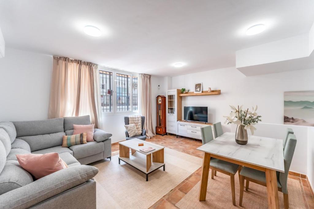 2 bed Duplex in Los Boliches – Modern Comfort - Pass the Keys - 1