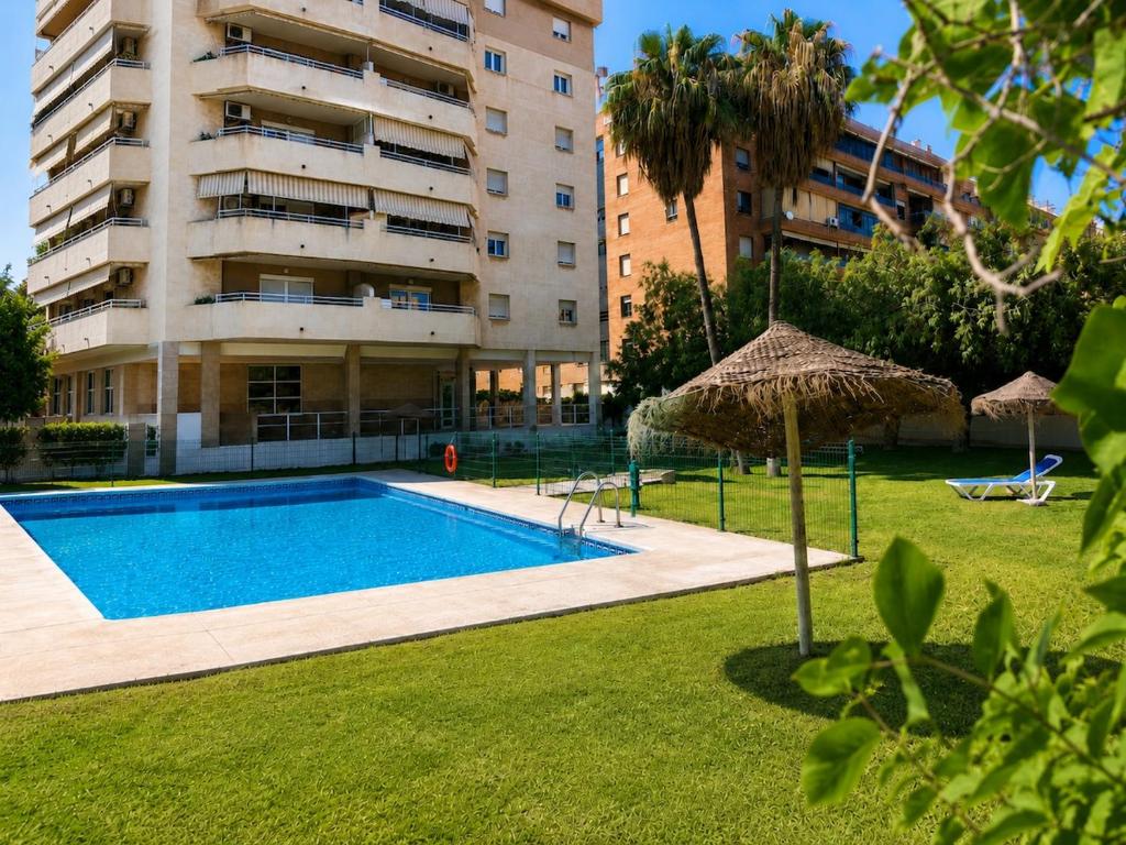 Exclusive in Malaga Beach, swimming pool and comfort - 5