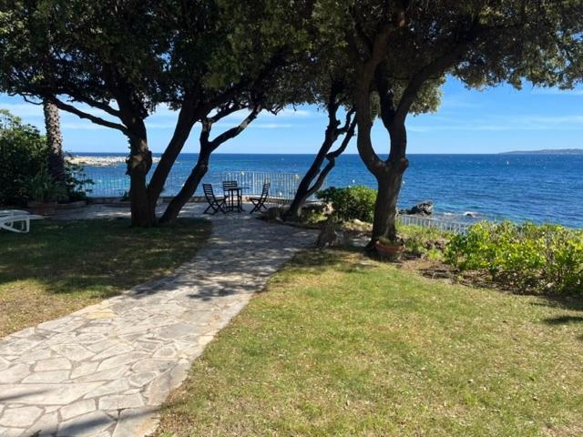 Waterfront villa between Cannes and St-Tropez - 3