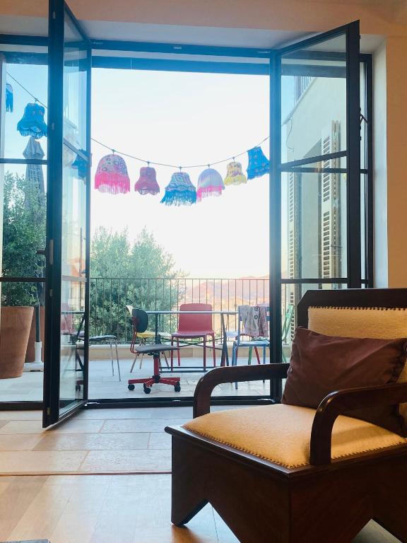 Maison 6 chambres avec piscine privée et vue panoramique- Marseille Vauvban - 3