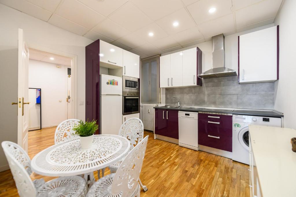 For You Rentals Velazquez apartment TEMPORAL VEL551 - 2