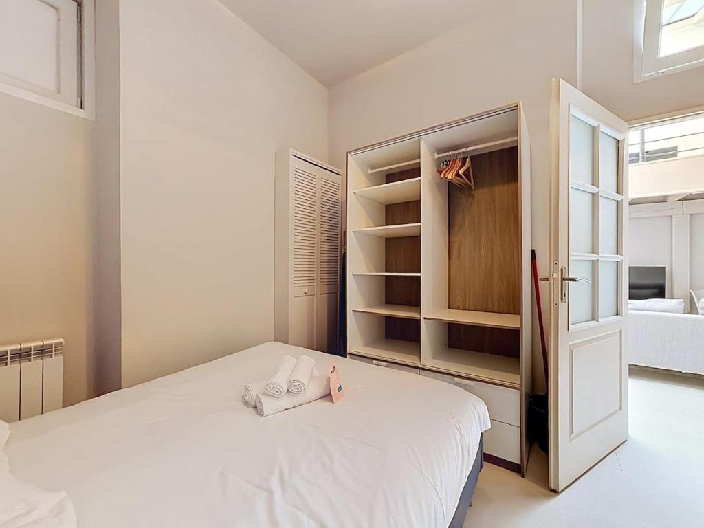 LA DOLCE VITA 1 bed 160 1 bed 90 - 4