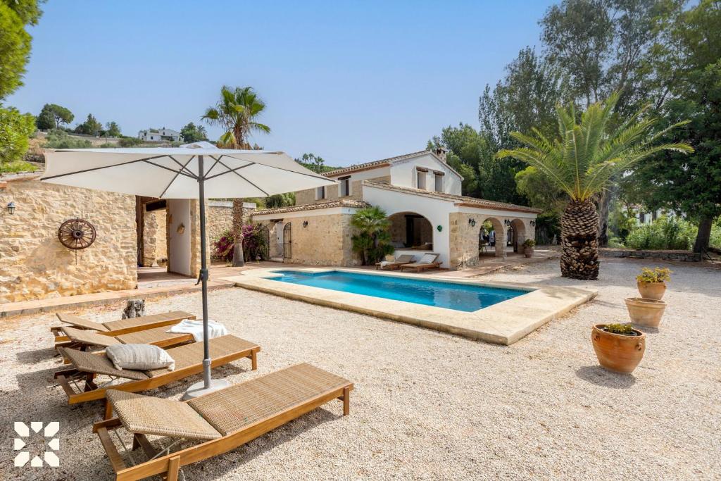 Villa Fantaxat by Abahana Villas - 2