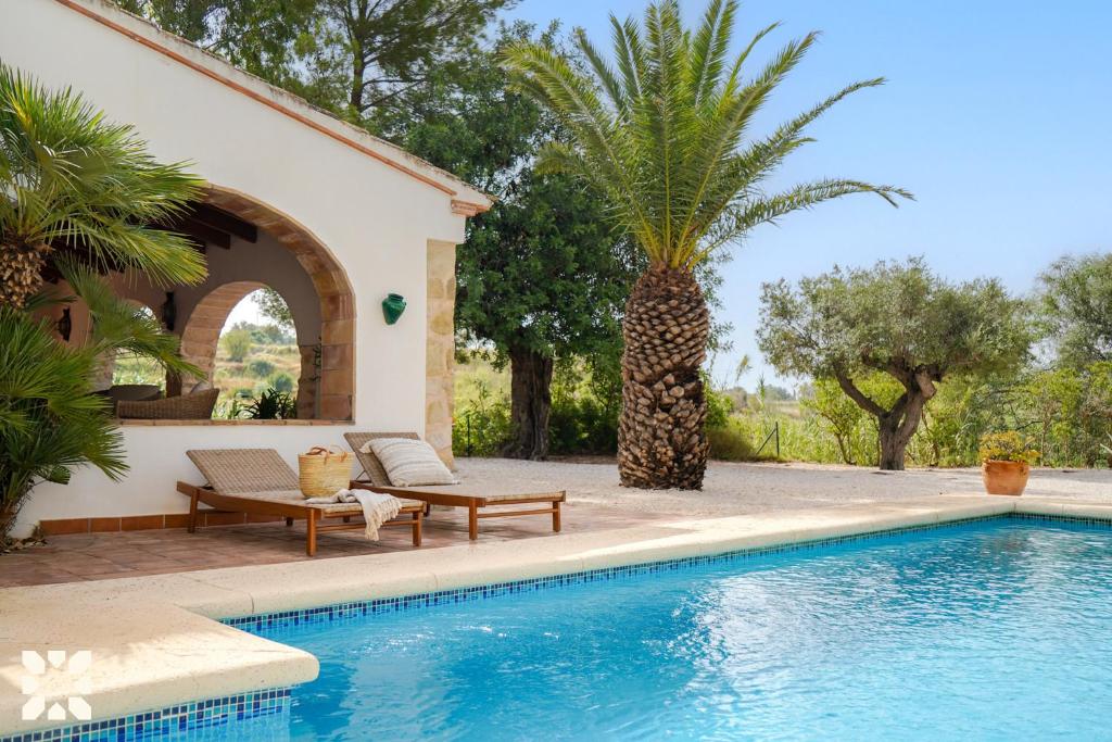 Villa Fantaxat by Abahana Villas - 3