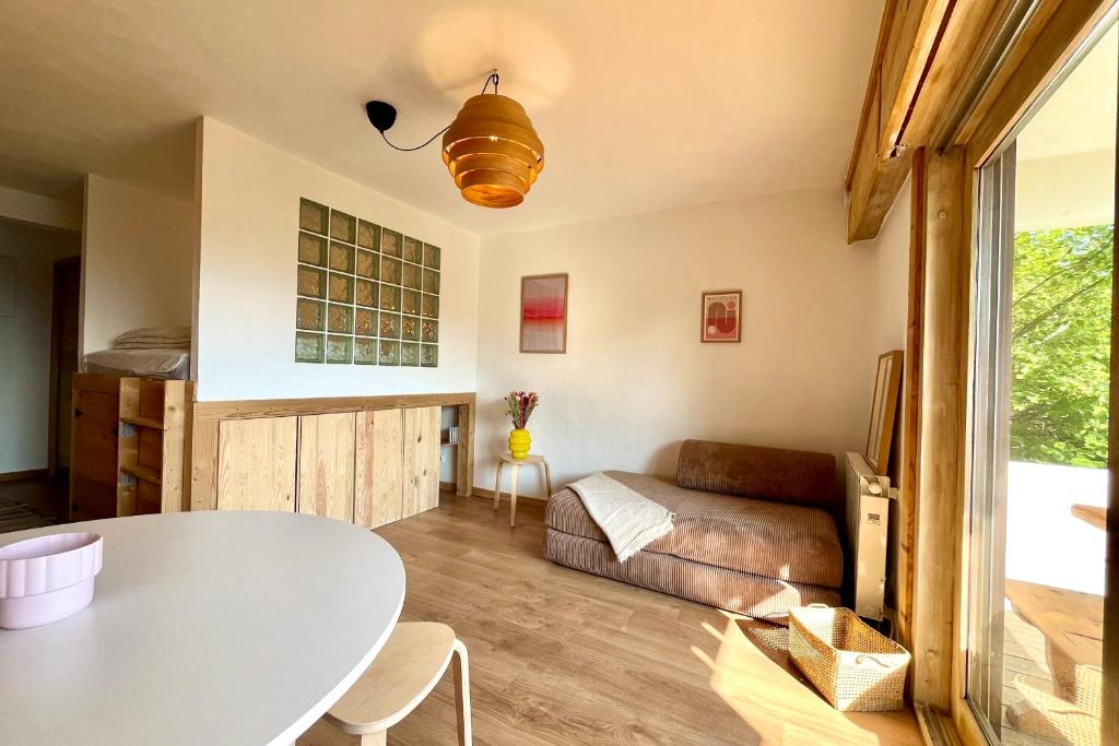 Studio vue Mont-Blanc terrasse et jardin - 3