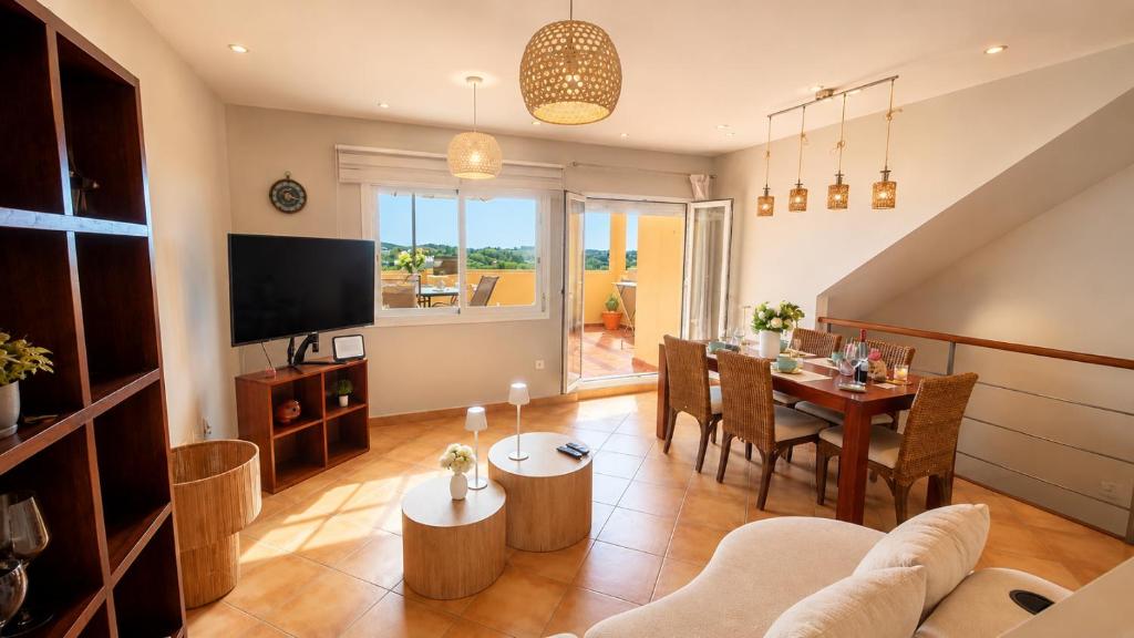 Luxury Sea View Duplex Penthouse with Sunset Terrace - 2