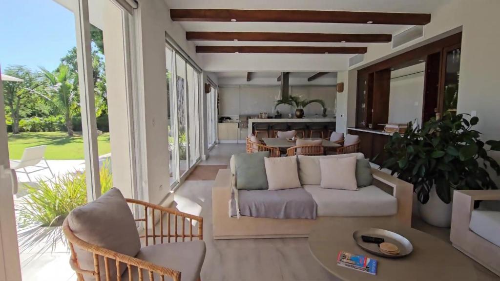 Beautiful, luxurious furnished villa in Saint-Tropez - 2