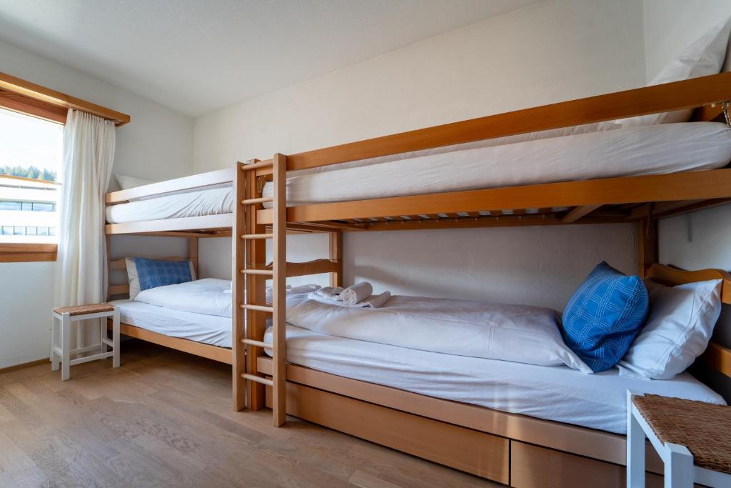 Light Alpine Apartment with View Heart of Flims - 4