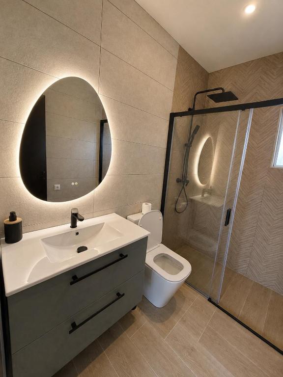 La Marina - 3 Bed House near Beach - 5