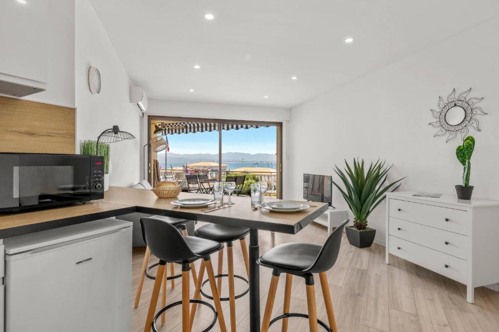 Appartement Le Mistral by Sur la mer - 3