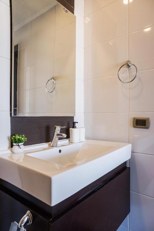 Apt in Las Condes with Pool and Private Balcony - 5