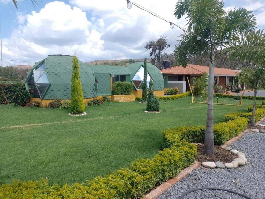 Charming Lodge Retreat in Tinjac, Colombia - 4