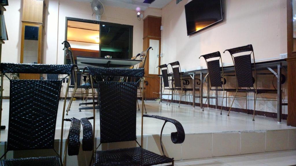 Shared lounge/TV area, Huahin Euro City Hotel in Hua Hin / Cha-am