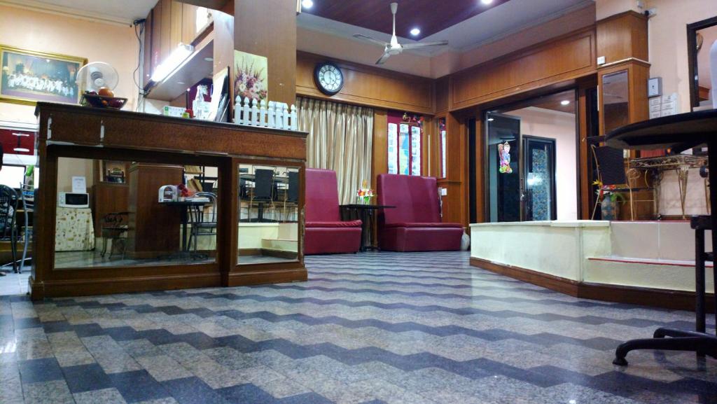 Shared lounge/TV area, Huahin Euro City Hotel in Hua Hin / Cha-am