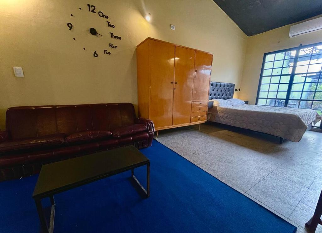 Panda Studio - Spacious with AC, Patio and Barbecue Grill - 4