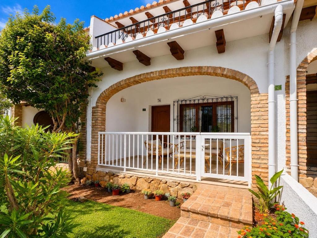 Bungalow 2 dormitorios , entre el Montgo y la playa de la Marineta - 2