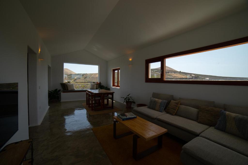 Canaryislandshost - 3