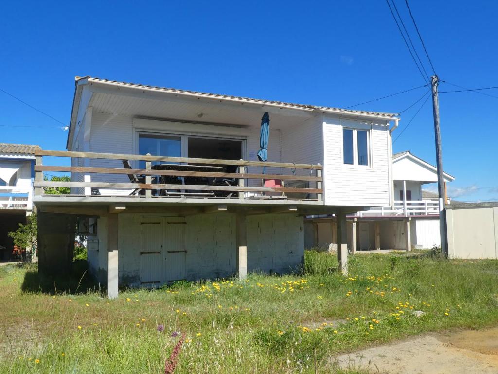 UN CHALET EN BOIS A LA PLAGE - 2