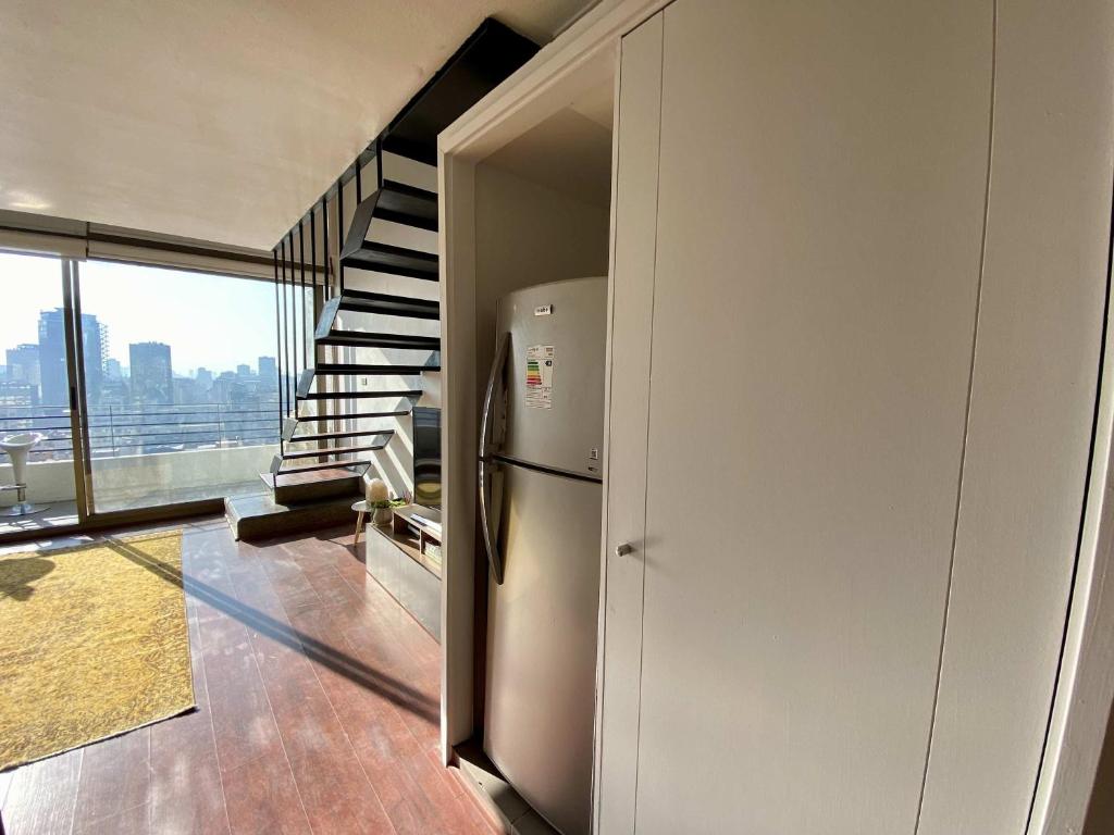 Modern Urban Loft - City Views - 3