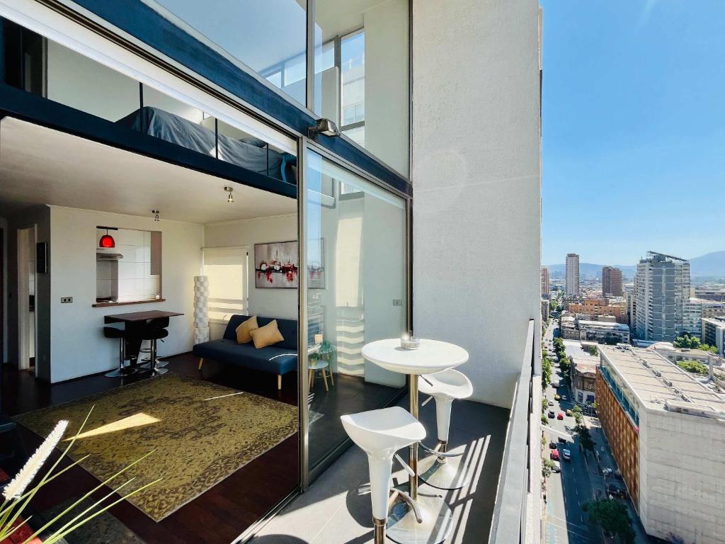 Modern Urban Loft - City Views - 1