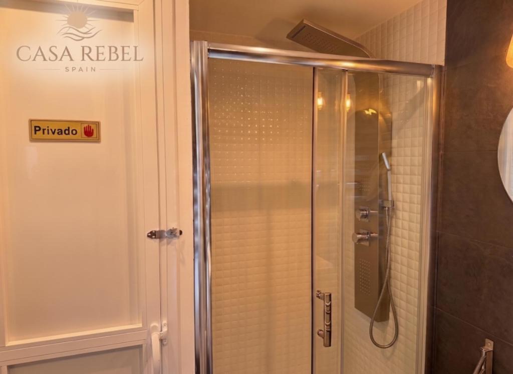 Casa Rebel - 4