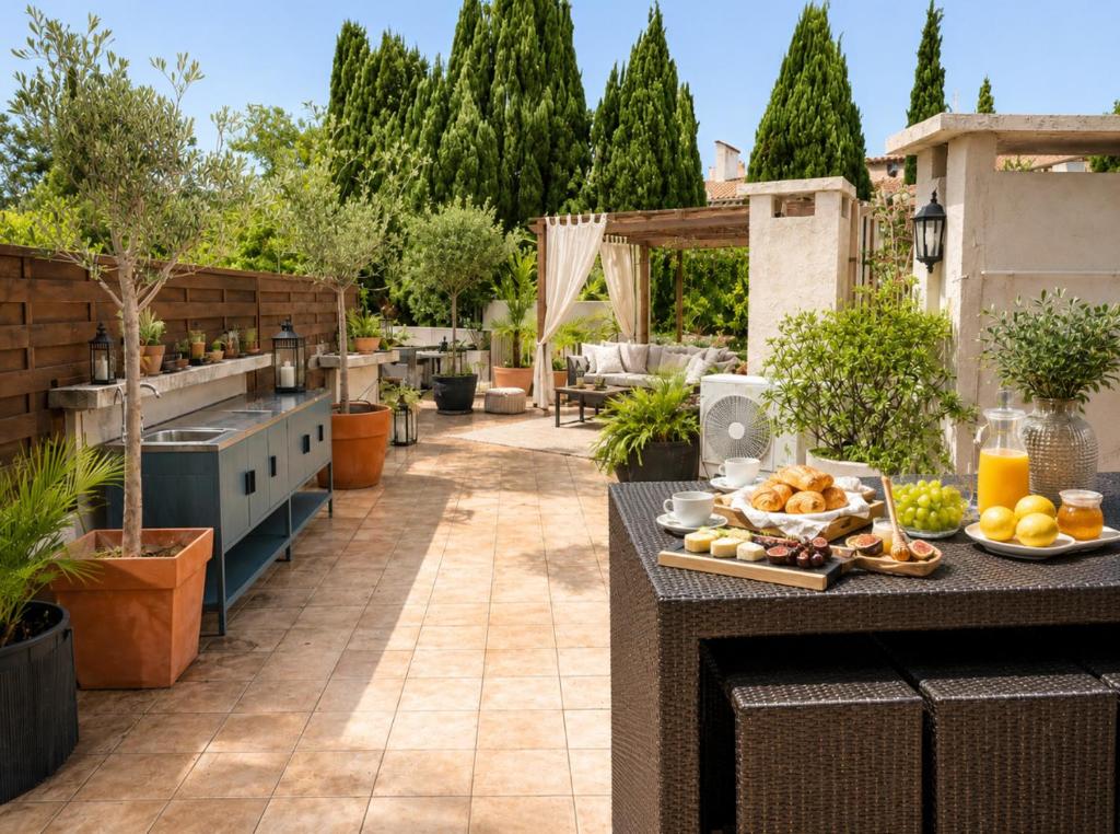 TouchLux Apartments -300m Rooftop Penthouse & Designer Apartment-Cannes - 4