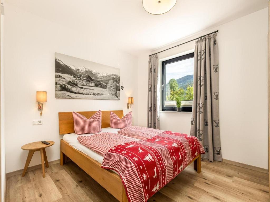 Chalet Alpenzauber mit beheiztem Pool, Inzell - 5