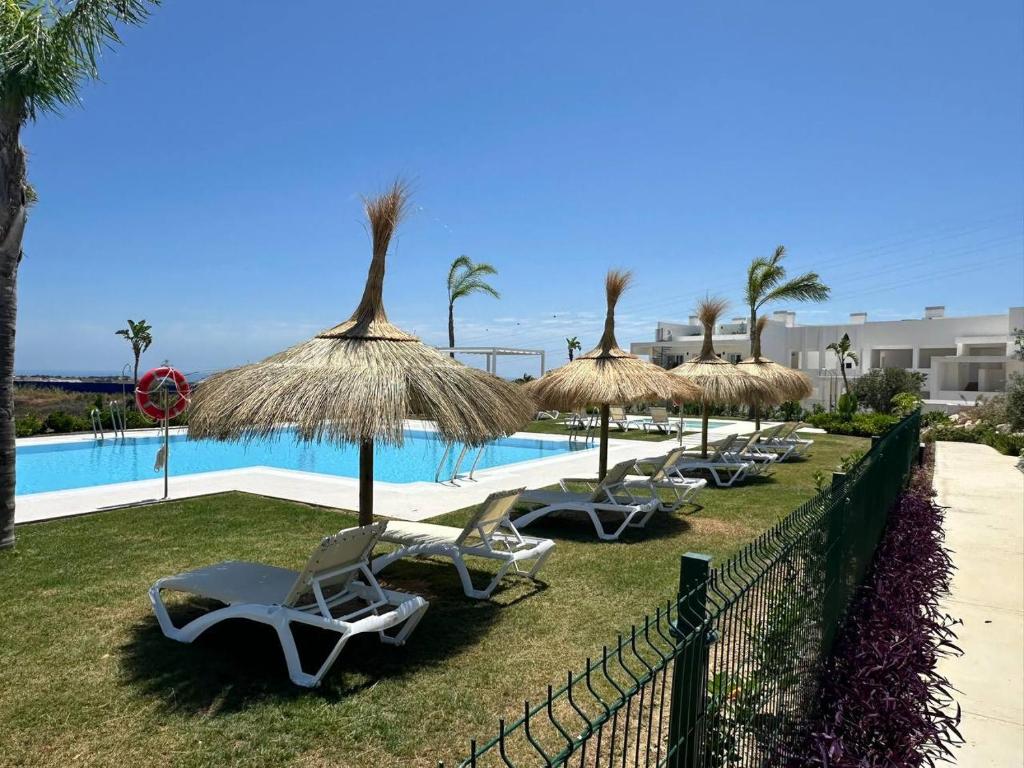 Alcazaba Lagoon & Private Beach Costa del Sol 2105 - 2