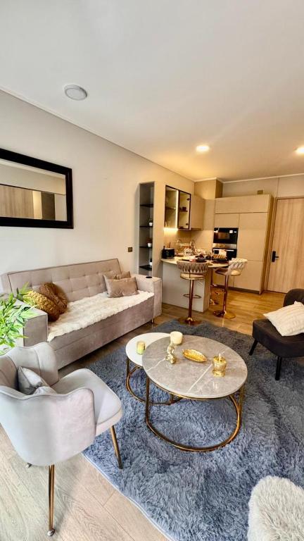 Moderno full equipado,Lavadora,parking,pet friendly,piscina - 1